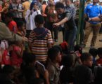 Kak Seto Hibur Anak Korban Gempa di Pengungsian