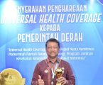 Pj Bupati Aceh Tengah Terima Penghargaan UHC