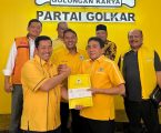 Pasangan Haili Yoga-Muchisn Hasan Resmi Terima SK DPP Golkar